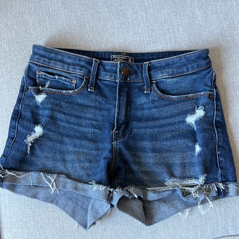 A&F Harper Low Rise Shorts size 24/00